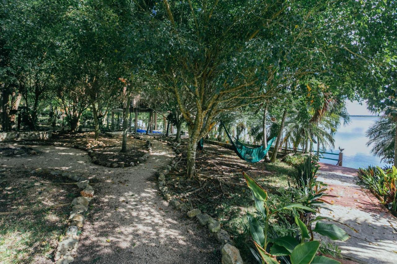 Villa Santuario Lake Front Oasis บากาลาร์ ภายนอก รูปภาพ