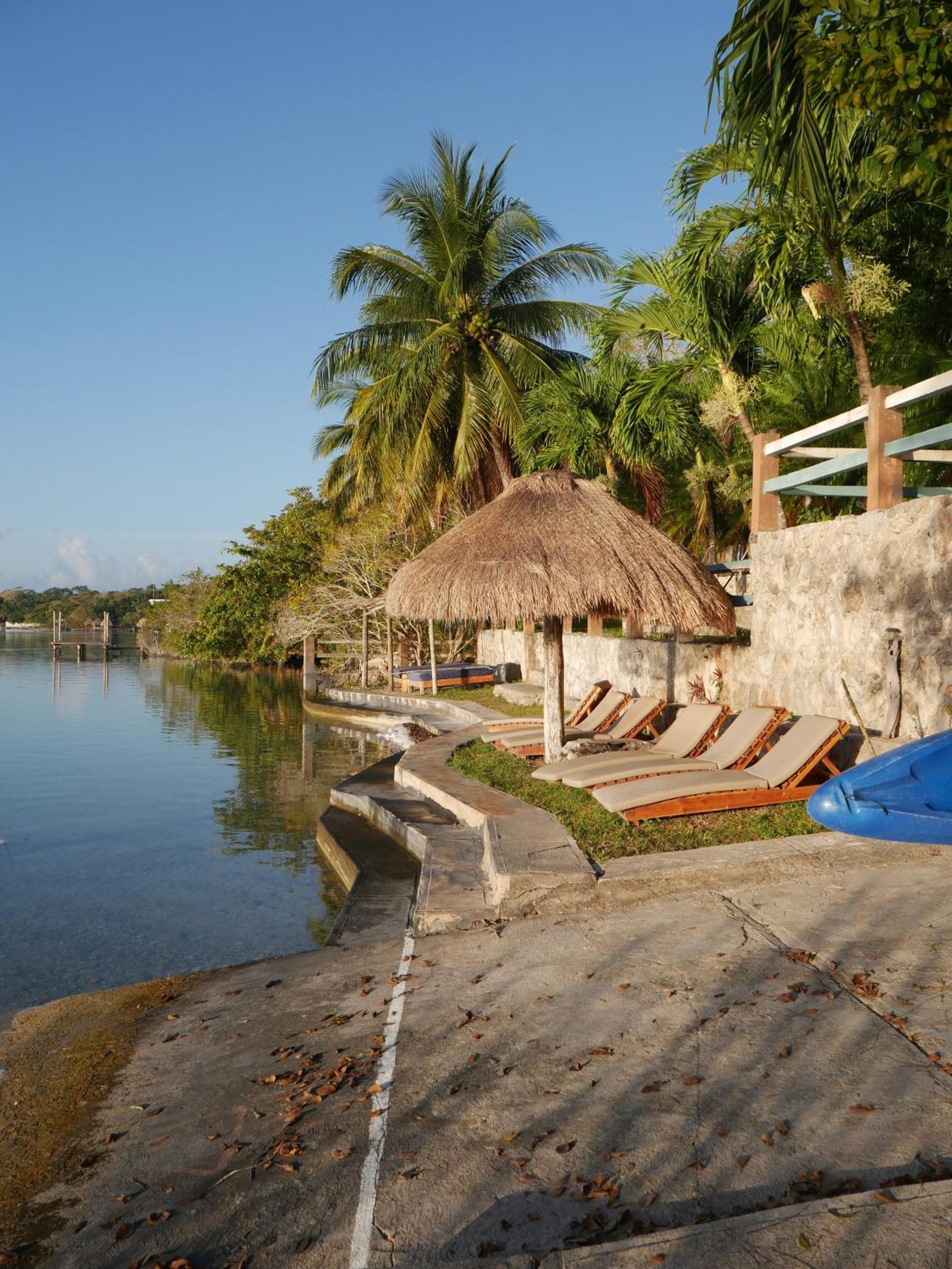 Villa Santuario Lake Front Oasis บากาลาร์ ภายนอก รูปภาพ