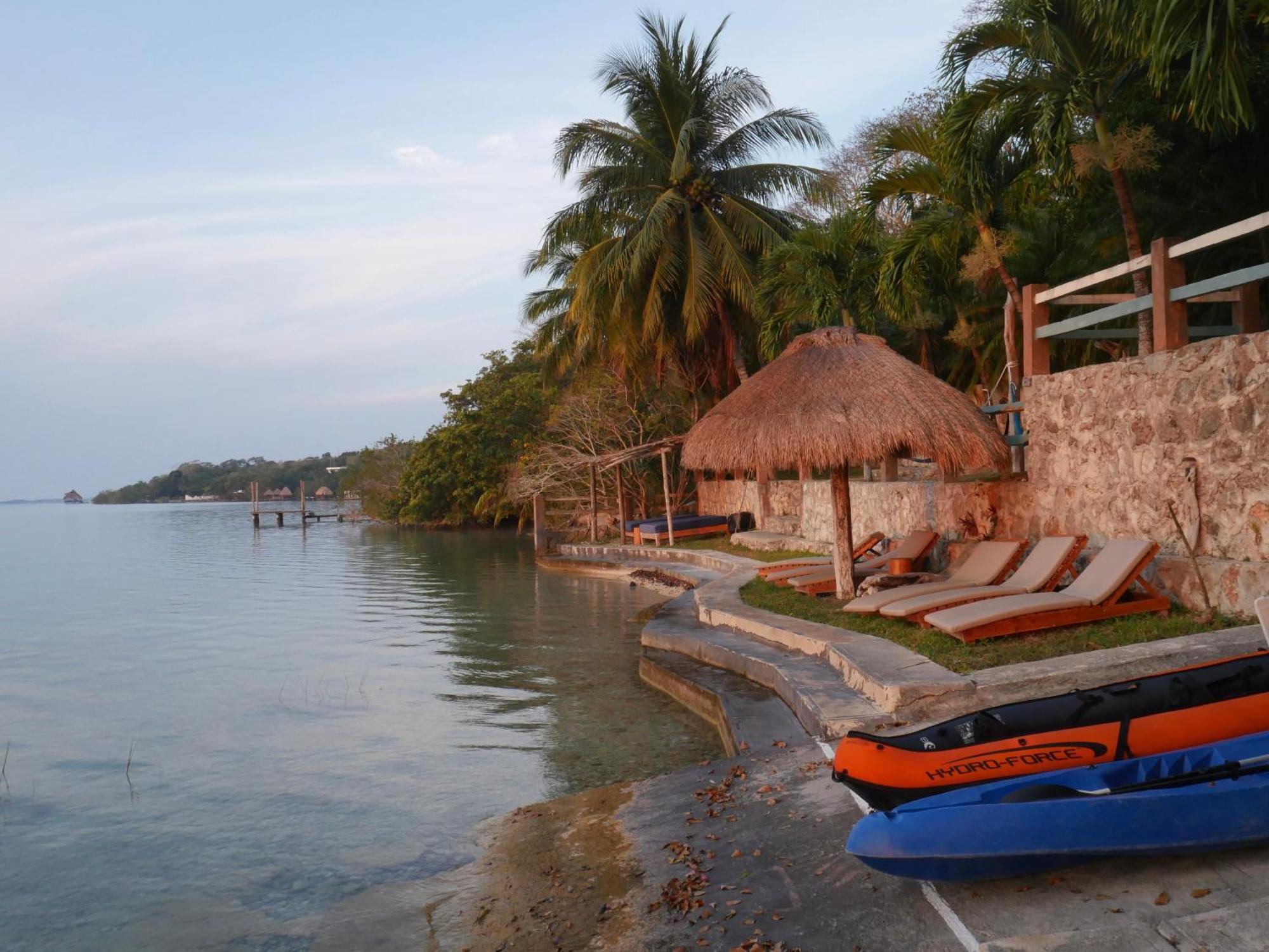 Villa Santuario Lake Front Oasis บากาลาร์ ภายนอก รูปภาพ